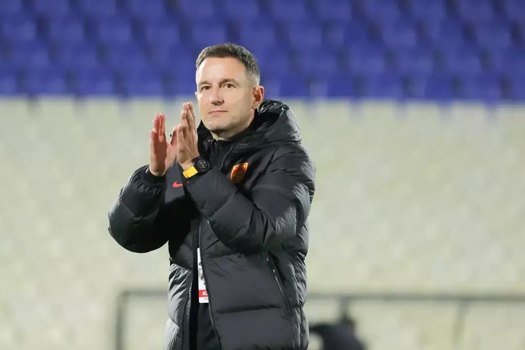 国足热身赛2-0巴勒斯坦,国足热身赛2:0击败巴勒斯坦