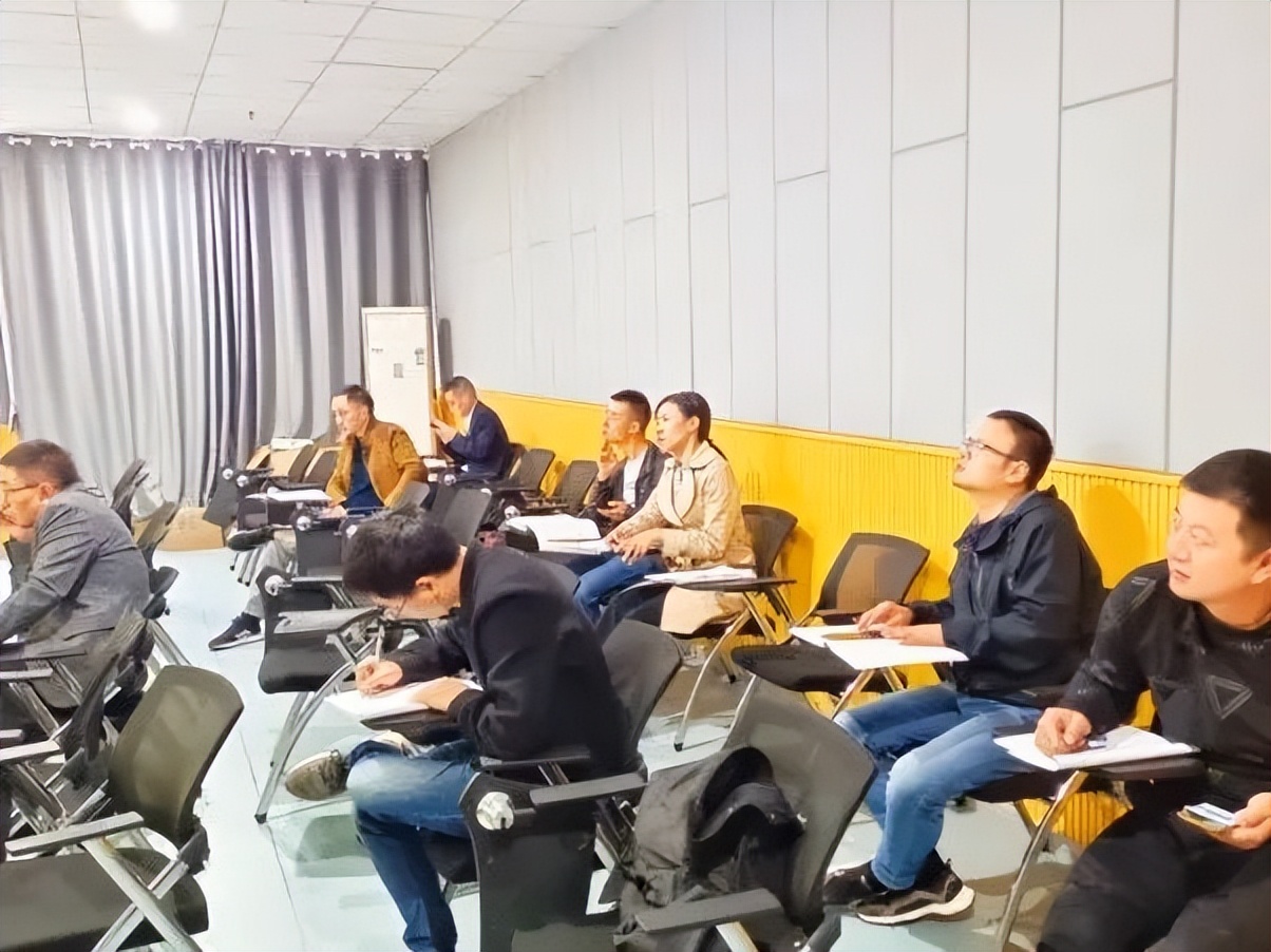 万州三中江南校区最近视频,万州第三中学江南校区