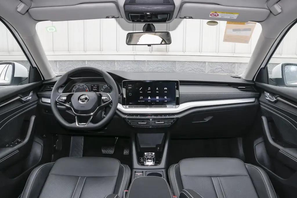 15万左右选家轿这三款性价比超高,顶配不到10万元4款轿车性价比超高