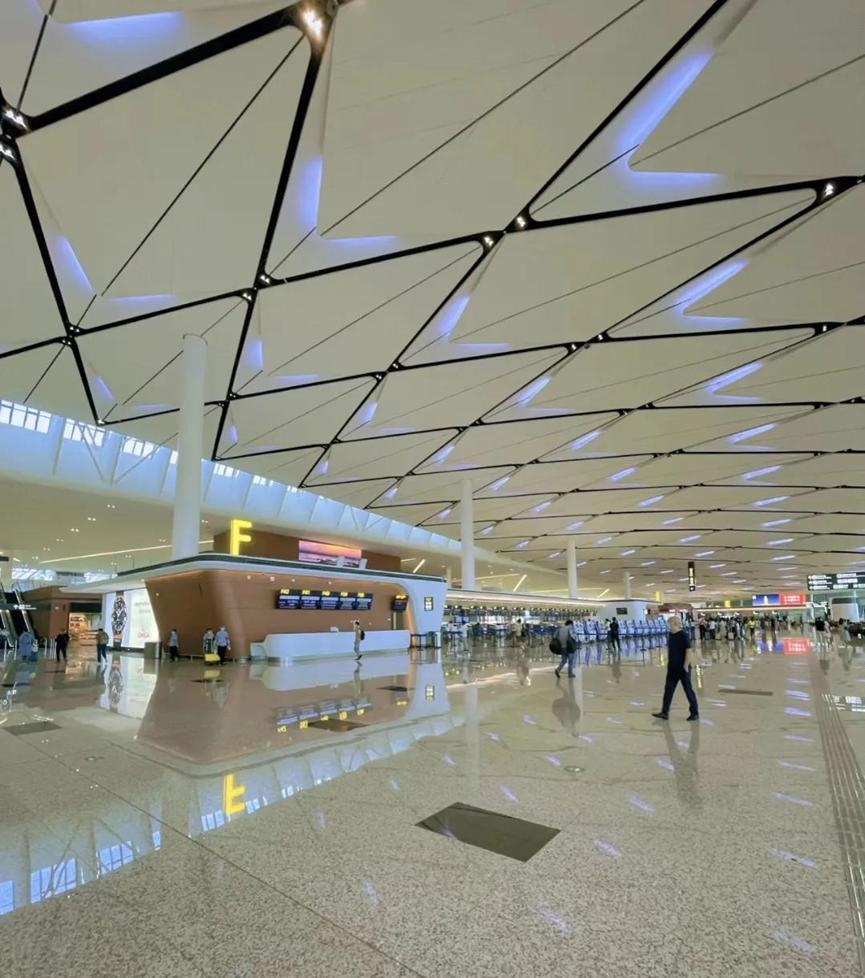 中国最大的军事机场排行榜,白云机场是中国最大的机场吗