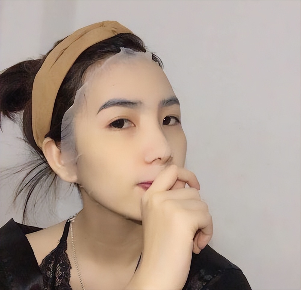 照镜子光线不同颜值差别很大,为什么照镜子颜值总是忽高忽低的