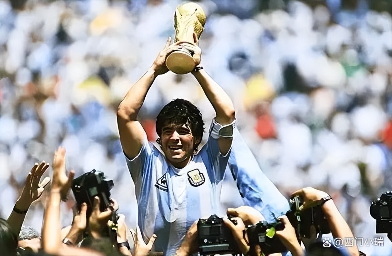 四大球王如今还剩几位,2年时间世界痛失2位球王