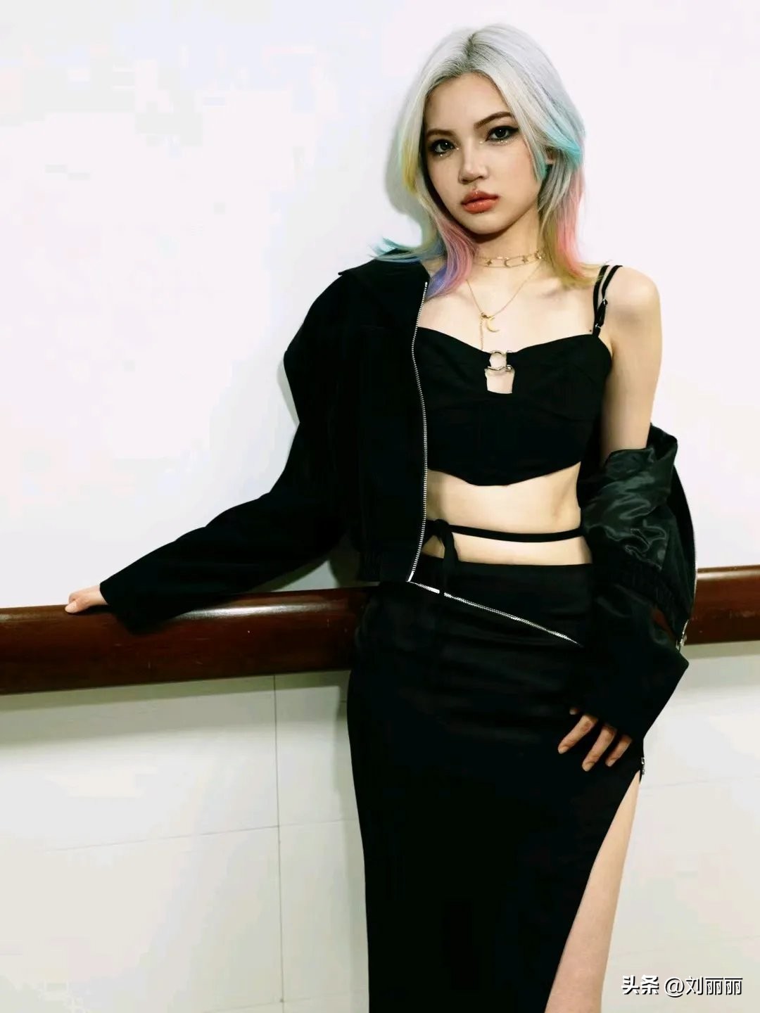 女士发型2020刘海,适合秋冬剪的发型