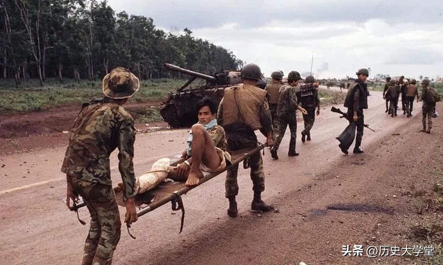 解放军横扫北越时南越有多少军队,南越军队为什么打不过北越军队呢