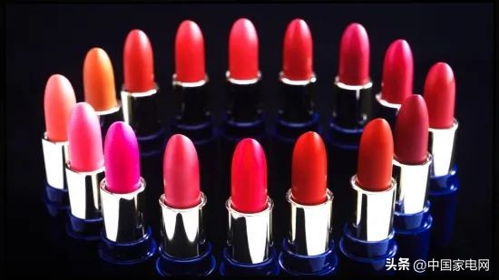 索尼a95k和普通电视比有什么区别,索尼电视a95k详细测评