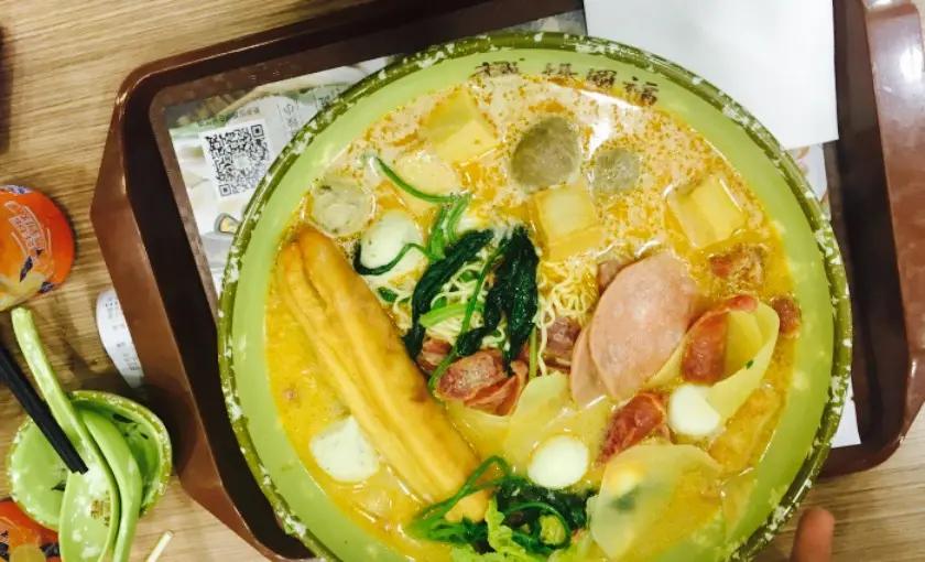 20块一碗的麻辣烫，开店6000家年赚50亿关键做对了这件事