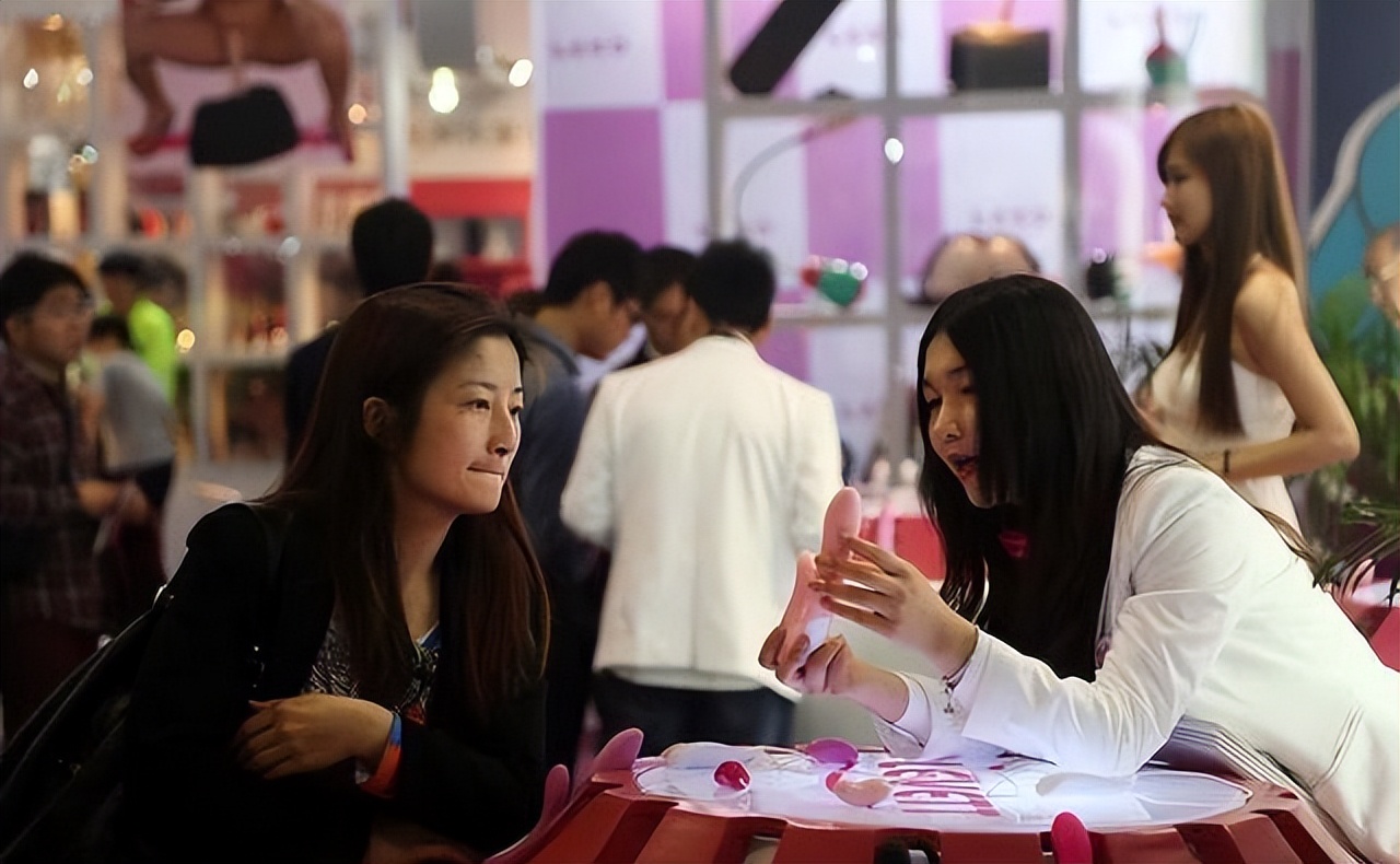 “*人用成品**”或成“明面”,其中女性消费者占大多数?这是为何?