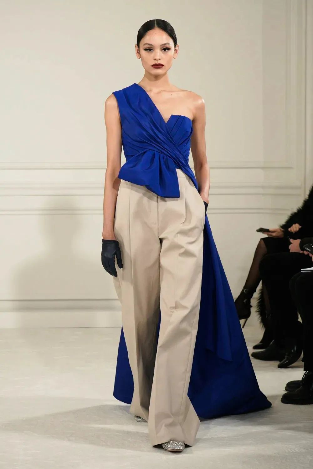 穿蓝色永不过时的高级感,意式轻奢风的高级感蓝色