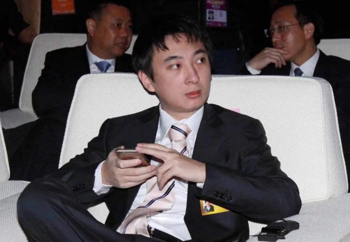 被王思聪嘲讽假富二代,富二代对王思聪的评价