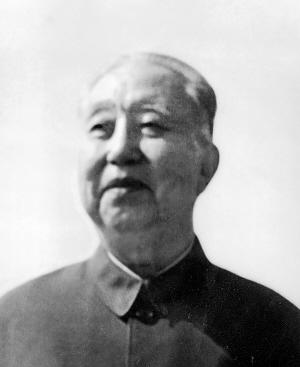 *国锋华**葬礼上，来了位神秘人物，手举16字横幅道尽华老一生功绩