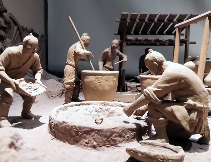 珐琅彩瓷器始于什么年代,珐琅彩瓷器特征是什么