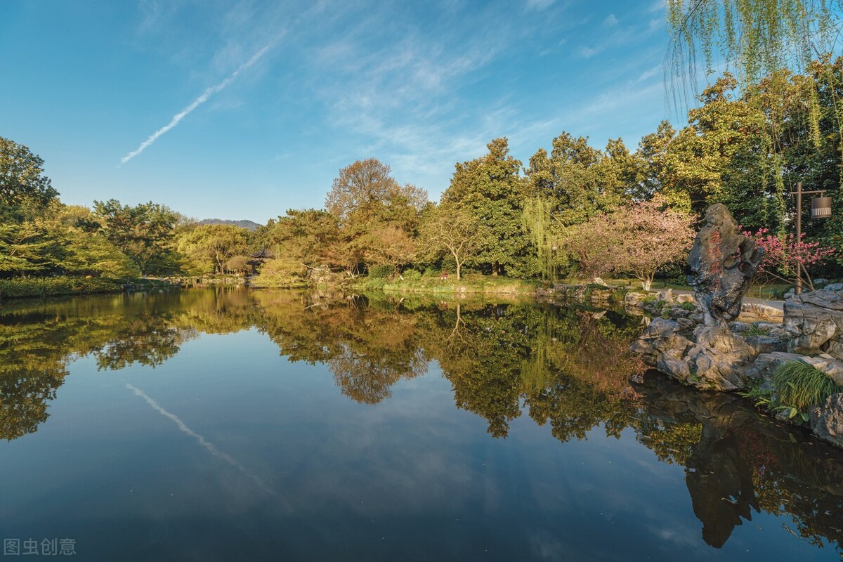 西湖断桥风景美图,西湖三月天美图