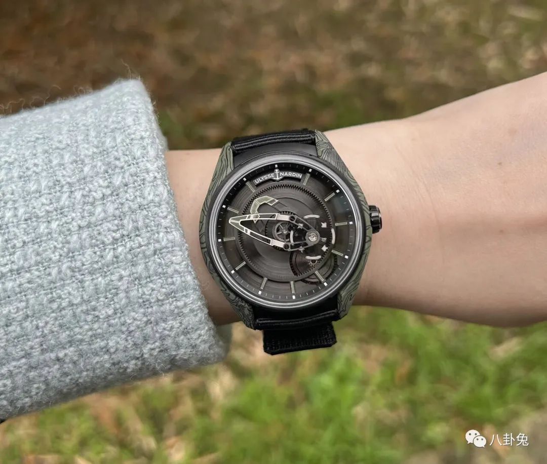 雅典表15万左右,20万一块的表