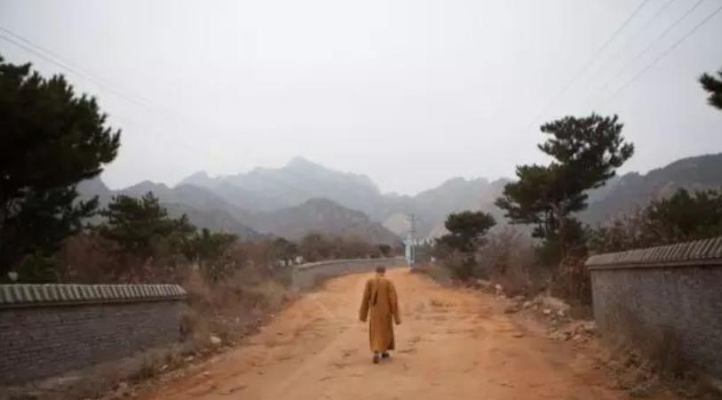 2009年29岁公务员出家,29岁出家当和尚