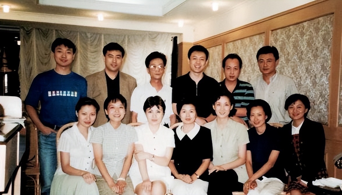 央视主播李瑞英儿子坠楼后续,央视主播李瑞英儿子坠楼