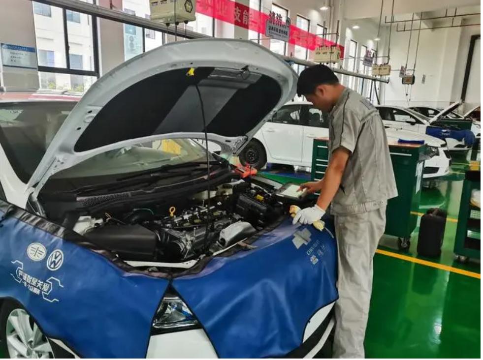 车辆保险在4s店买还是保险公司买,车险续保去4s店还是去外面买