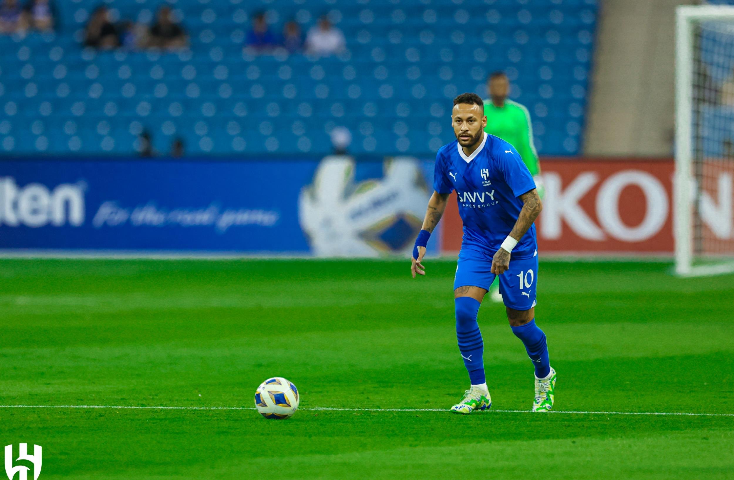 超级富豪！揭晓2023年全球最赚钱足球巨星！