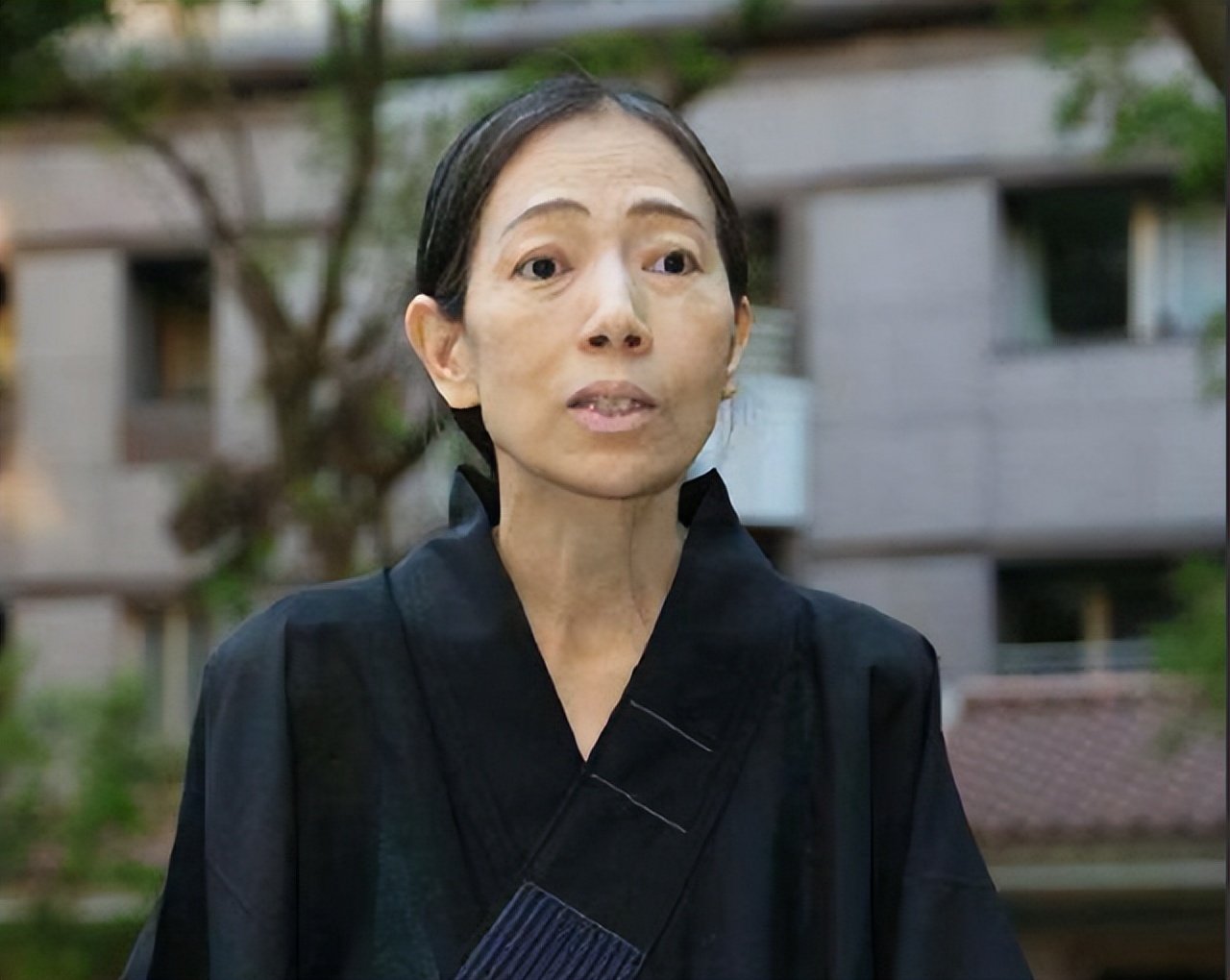 台湾好色富婆：有过5任丈夫，想用40亿*养包**黎明，2016年选择出家