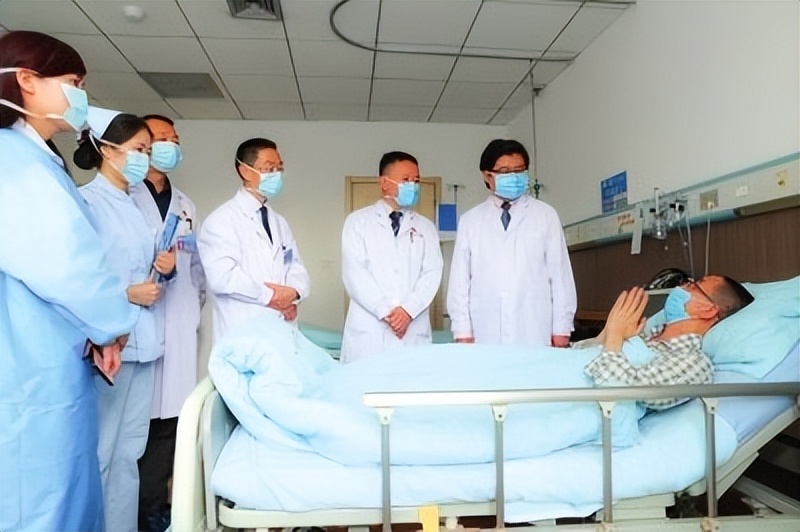 63岁老人身体有点浮肿,80岁老人全身浮肿没食欲浑身无力