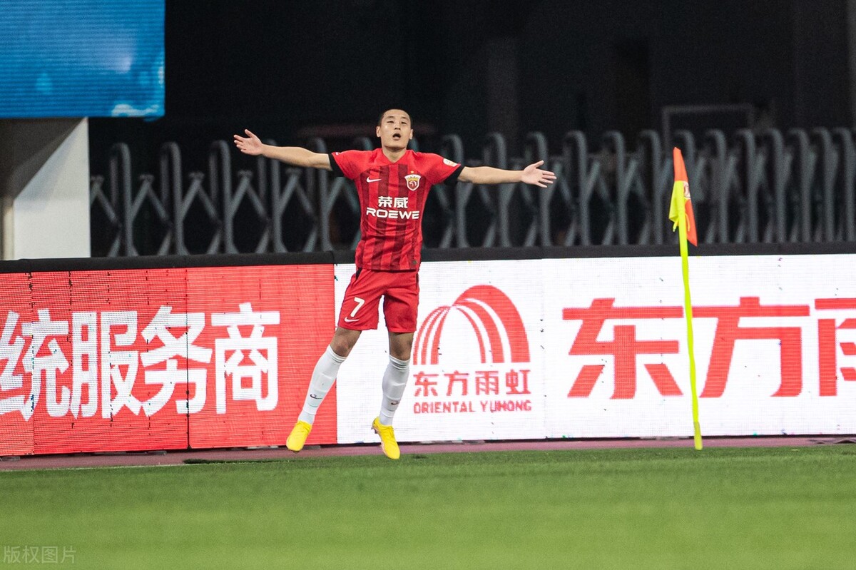 武磊加罚一场,武磊被恶意犯规后的处理