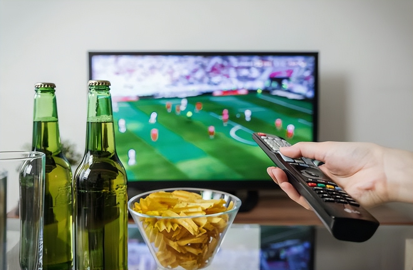 靠足球每月收入上万,世界杯20元赚500万