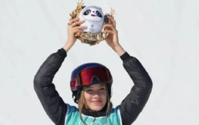 冰墩墩咋就这么火,冰墩墩的壳是怎么来的