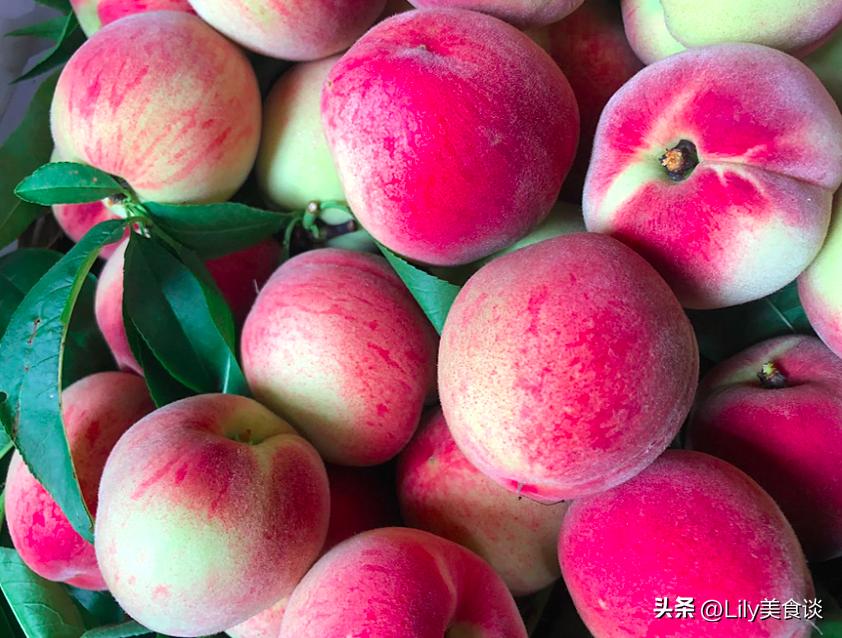 6月，有钱没钱，5种碱性果记得多吃，水分足口感好，应季食受益多