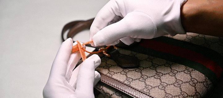 为什么有的人月薪几千还有车有房,为什么有人挣几千还买几万的包