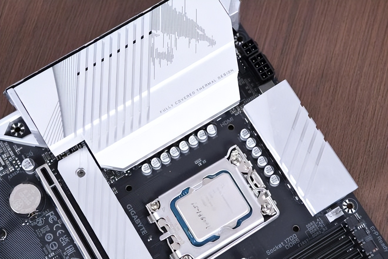 探索ADie性能上限！博德斯曼DDR56800开启高带宽与低延迟模式