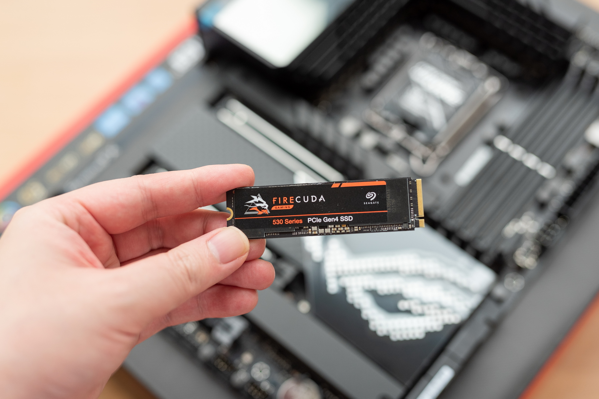 z690hero装win10,海盗船主机780t