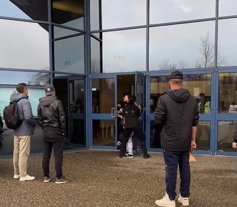 鍥藉瀵瑰ぇ楣呯殑鎬佸害,澶ч箙瀵逛汉绫诲彂璧蜂簡鍙嶅嚮