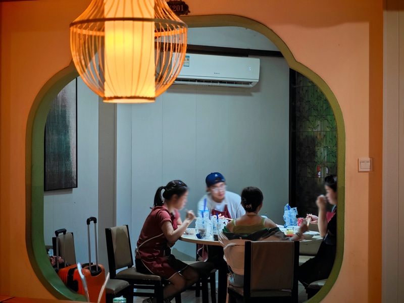 深圳向西周边美食,深圳向西村美食一条街