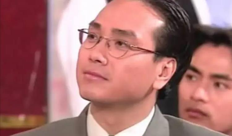 “性感女神”一脱成名，全裸出镜混成影后，玩够了嫁豪门生活幸福