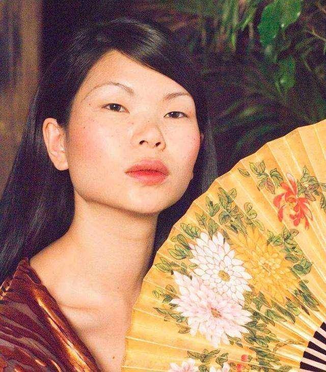 中国丑模吕燕自信,中国最丑的女模吕燕