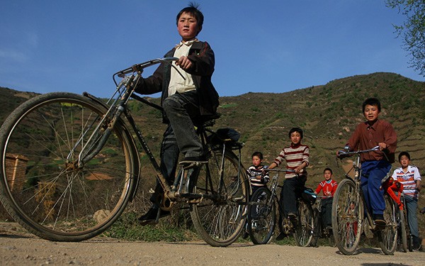 农夫山泉创始人钟睒睒简短创业史,农夫山泉首富钟睒睒创业故事