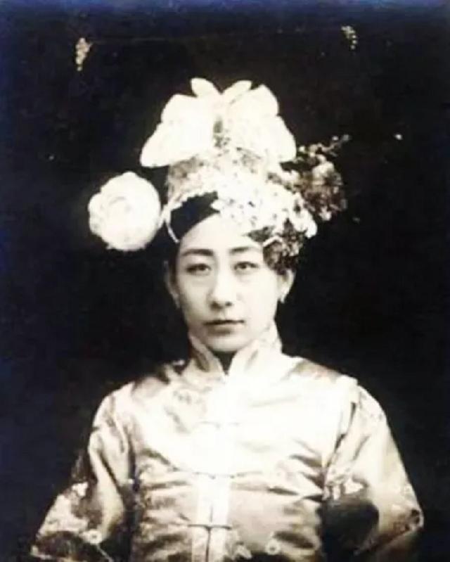 清朝川岛芳子之谜,中国最后一个格格川岛芳子