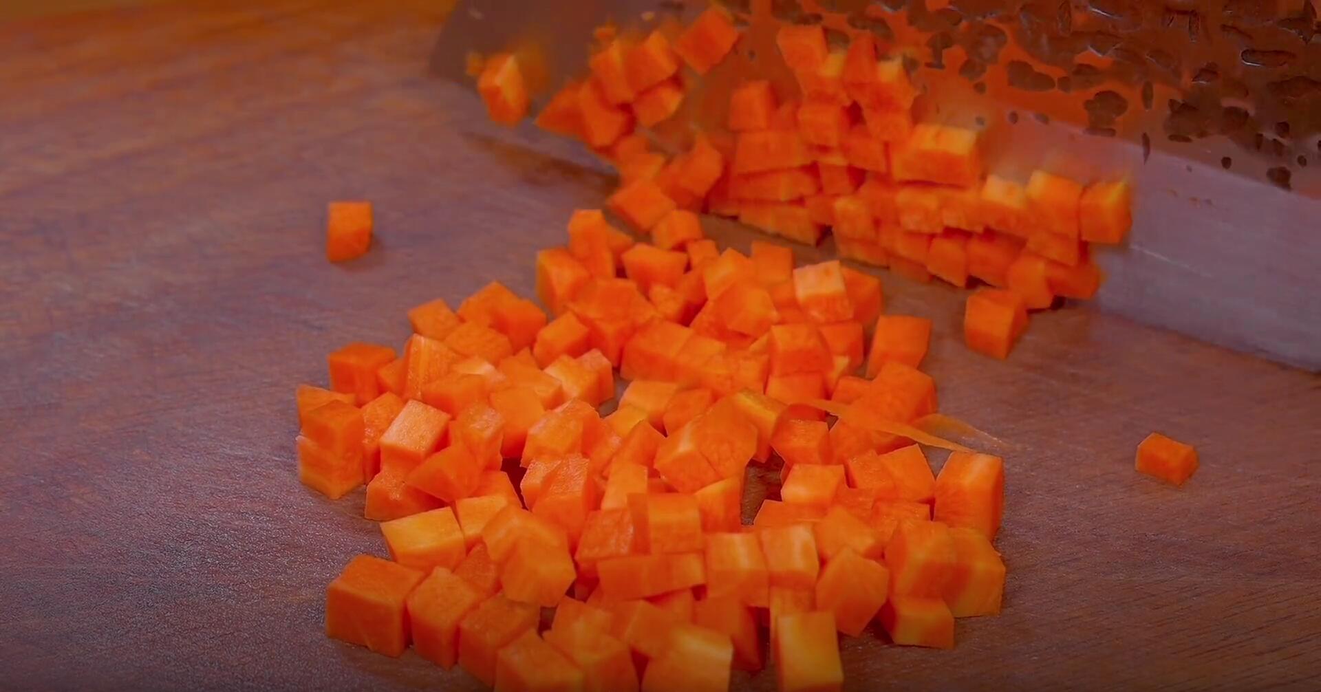 40岁女人怎么美容养颜抗衰老,40岁女士美容养颜喝什么好