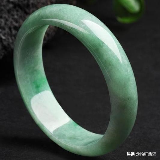 翡翠种水的详细分类视频,翡翠种料科普