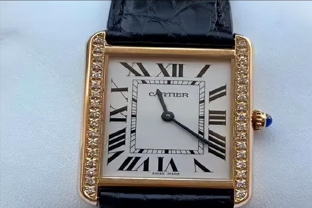 卡地亚蓝气球手表二手能卖多少钱,卡地亚蓝气球28mm手表真假鉴定