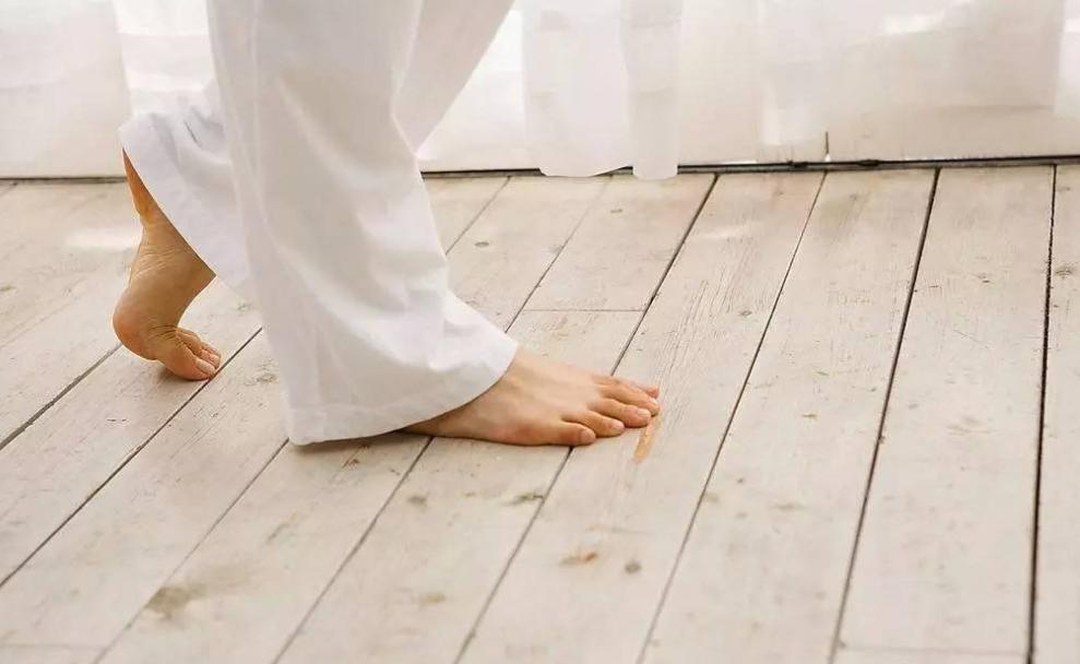 现在装修还流行木地板吗,地面装修新型材料有哪些