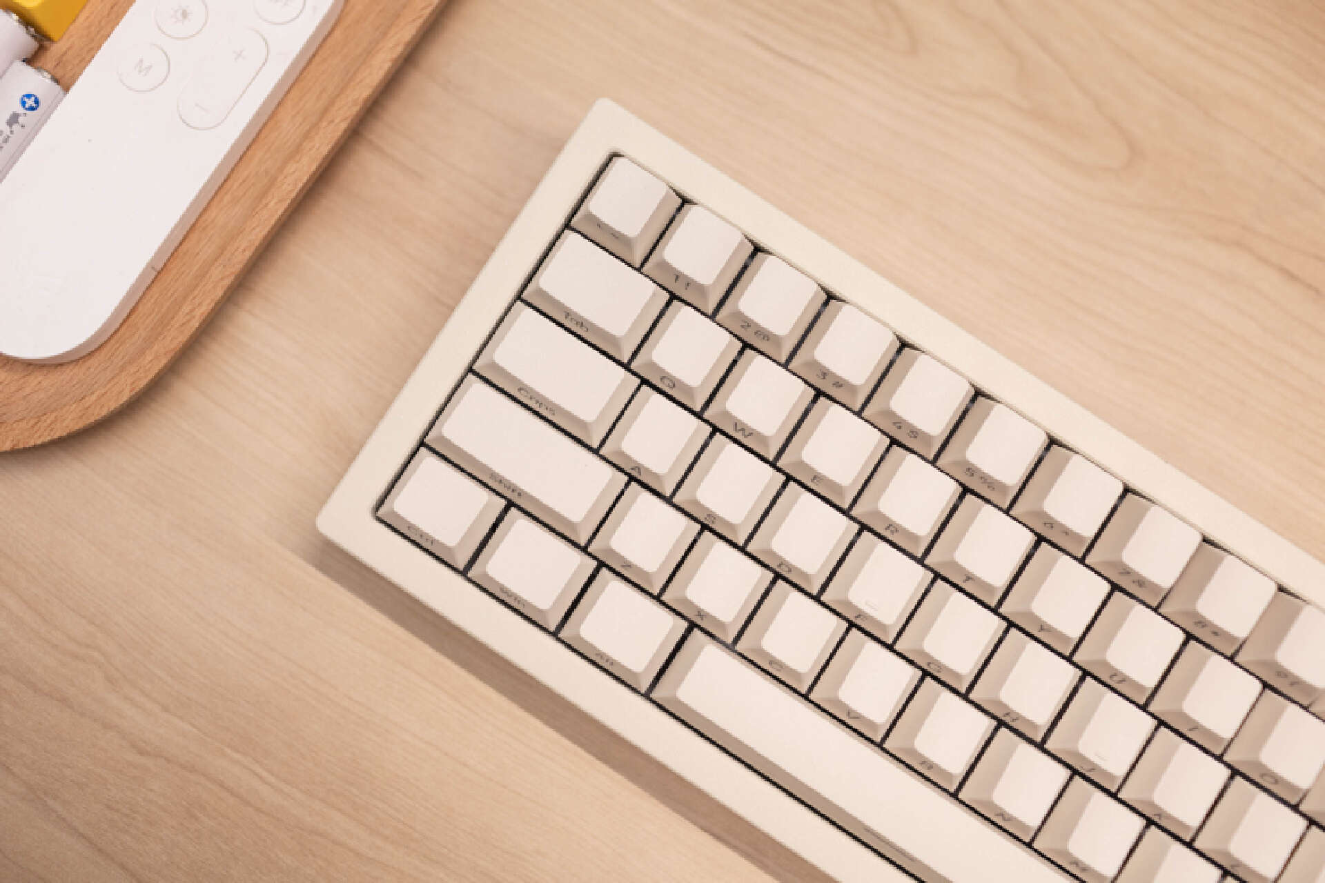 黑爵键盘哪个系列最好,键盘白月光