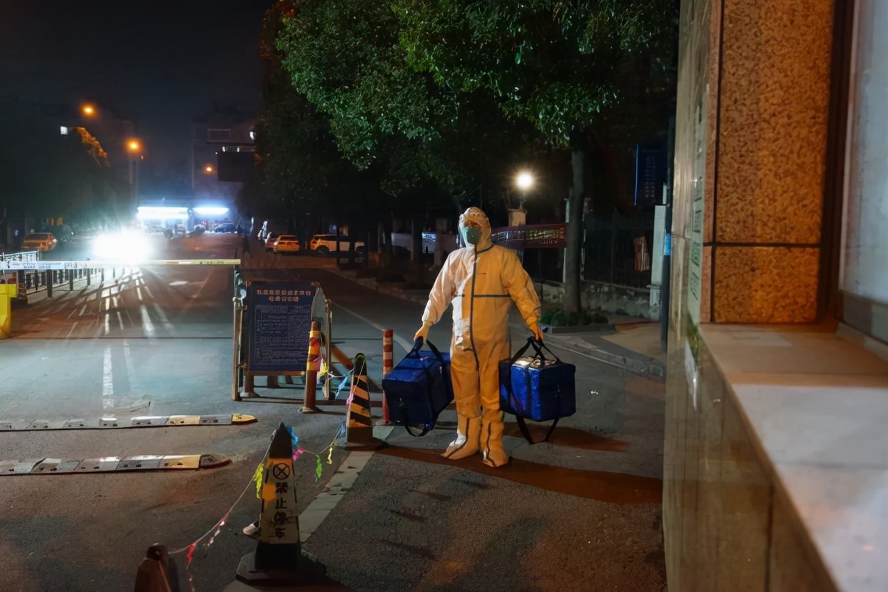 疫无反顾依旧坚守,义无反顾勇担使命