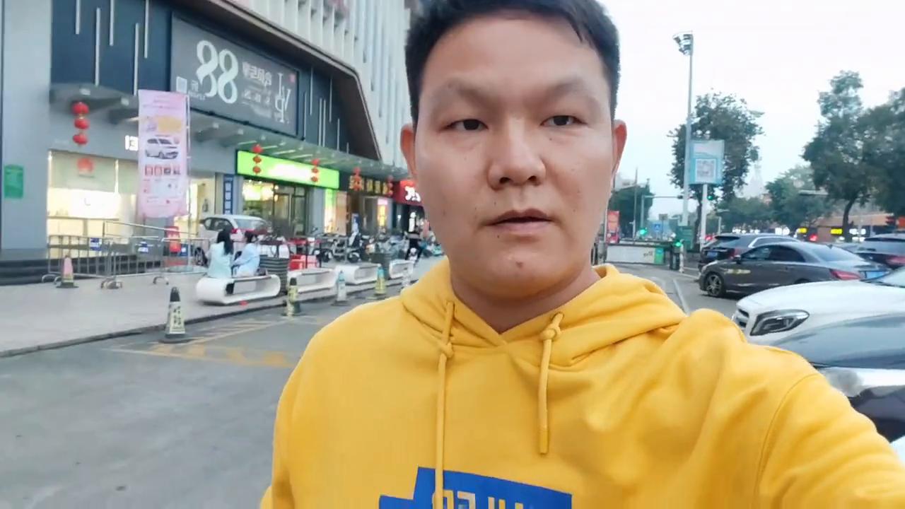 有没有人去过钟村龙岛汇,钟村是广州郊区吗