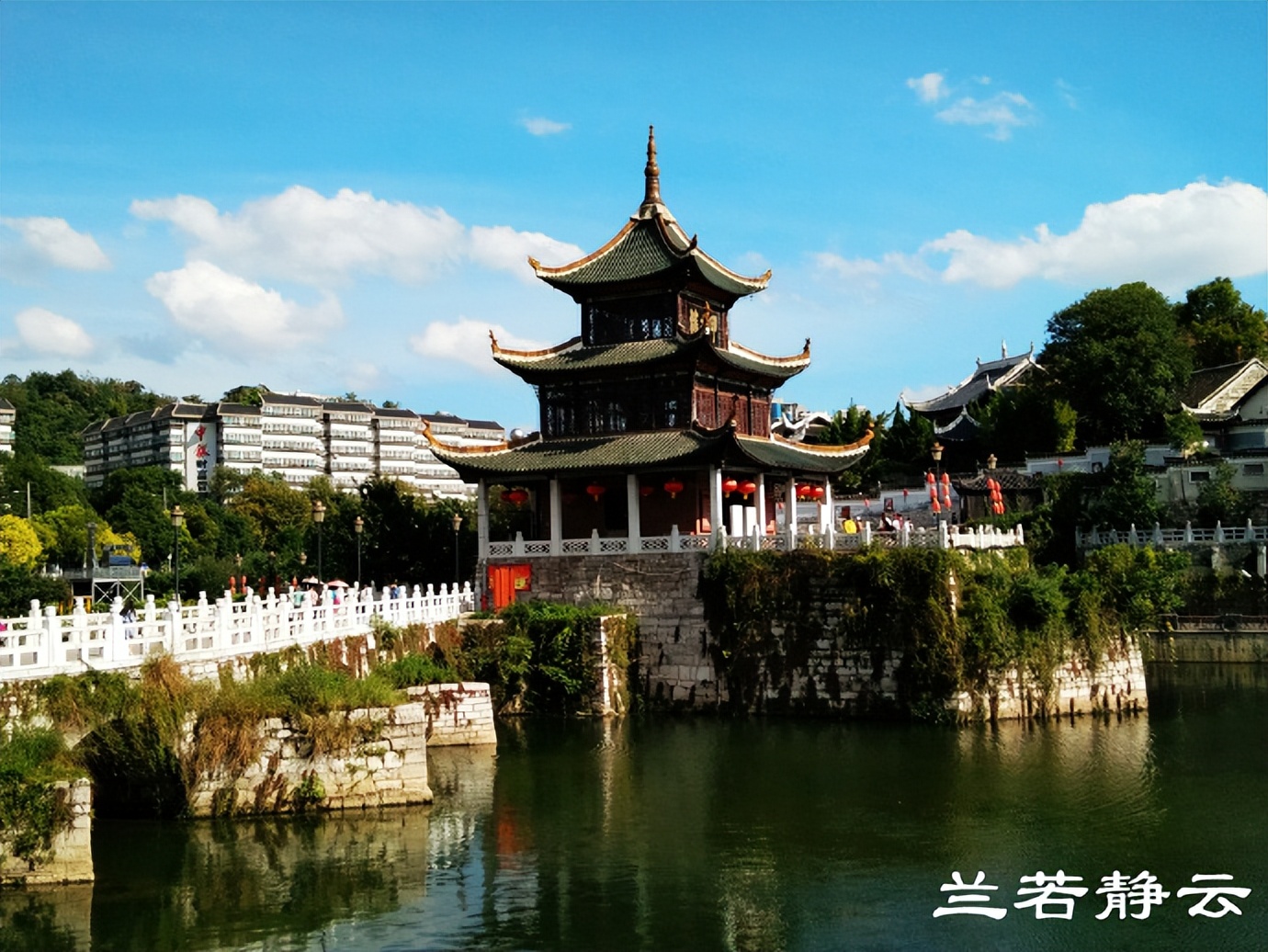 贵阳多彩贵州位置,贵阳多彩贵州城风景区