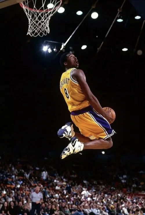 2016年4月14日科比谢幕战,科比布莱恩特的谢幕战最后一球