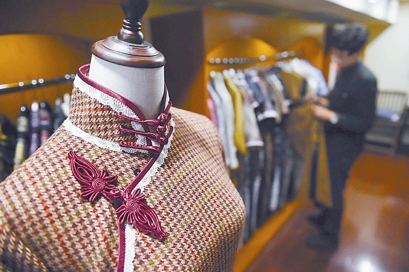 国潮旗袍和其它旗袍有什么不一样,中国式旗袍极具吸引力的东方美