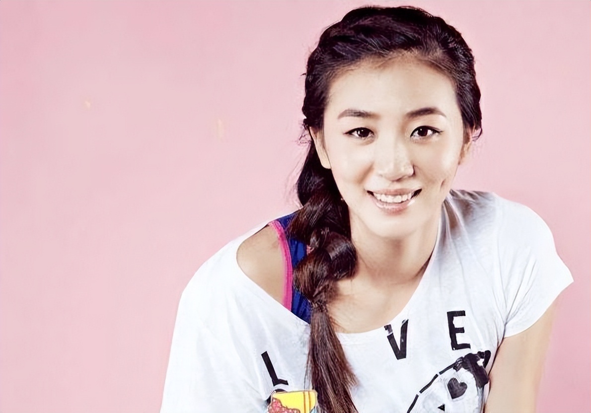 女篮颜值天花板李梦,女篮王思雨成长之路