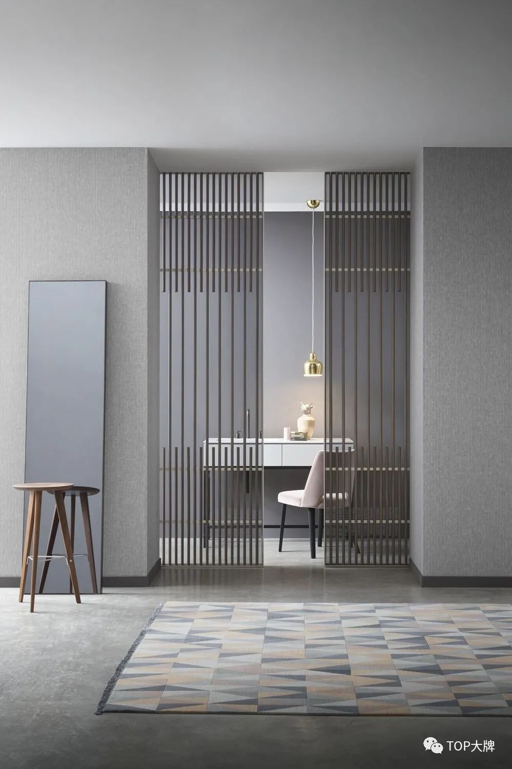 意大利轻奢顶级卧室门,意式轻奢风格隐形门