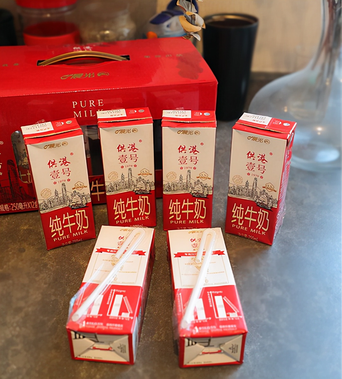 送长辈营养品礼盒牛奶,送长辈年货礼盒营养品