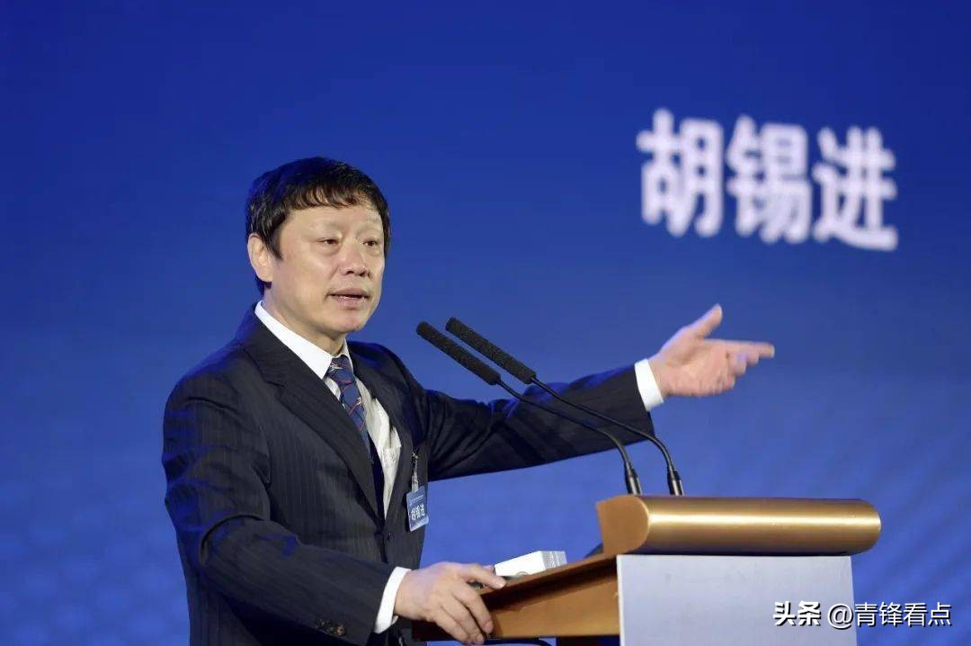 “我以为是白开水”：胡锡进质疑郑州媒体，岂不就像这个醉酒司机